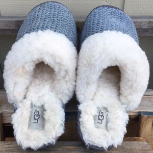 Gently used UGG slip on slippers